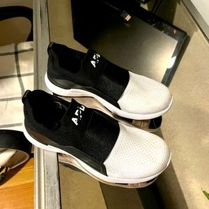 Worn 1x: APL Womens Tech Loom Bliss Black/White Cap